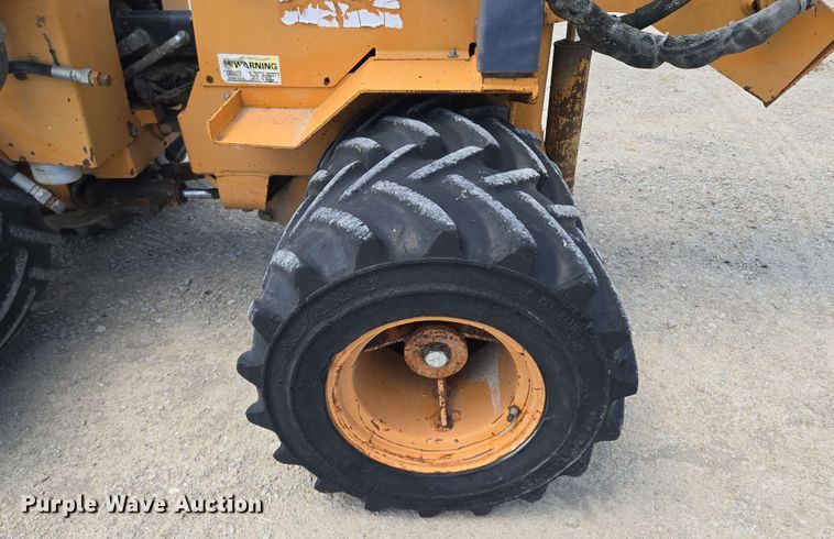 image for item EM7271 2001 Case Maxi Sneaker C vibratory cable plow