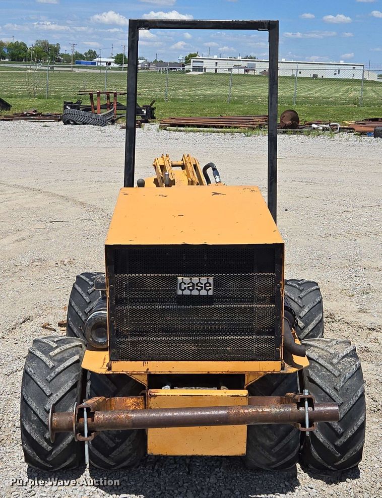 image for item EM7272 1982 Case Maxi Sneaker vibratory cable plow