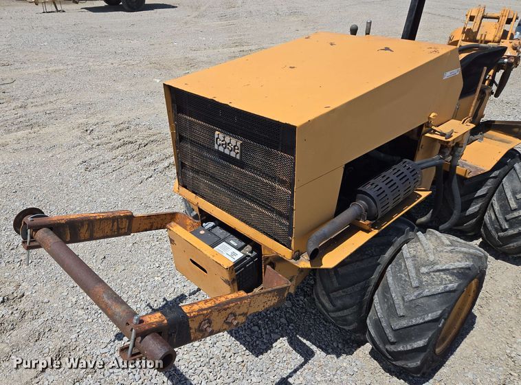 image for item EM7272 1982 Case Maxi Sneaker vibratory cable plow