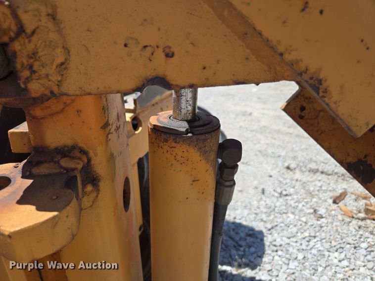 image for item EM7272 1982 Case Maxi Sneaker vibratory cable plow