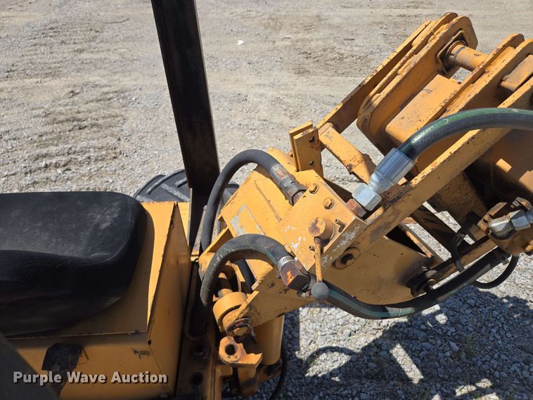 image for item EM7272 1982 Case Maxi Sneaker vibratory cable plow