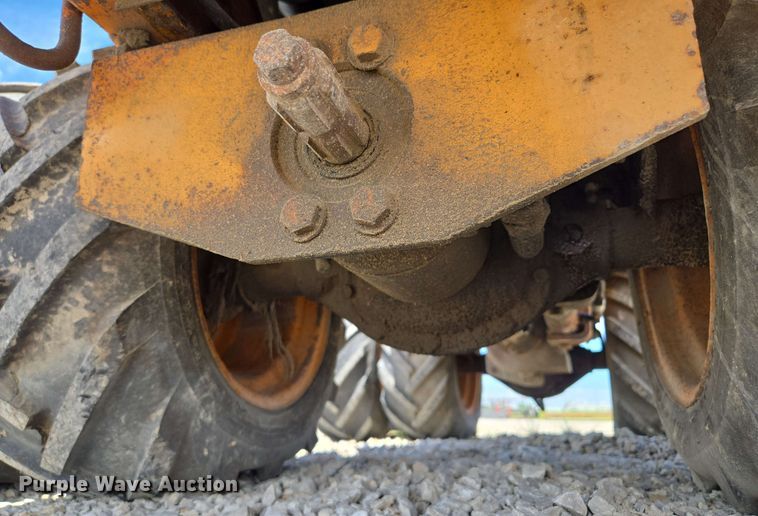 image for item EM7272 1982 Case Maxi Sneaker vibratory cable plow