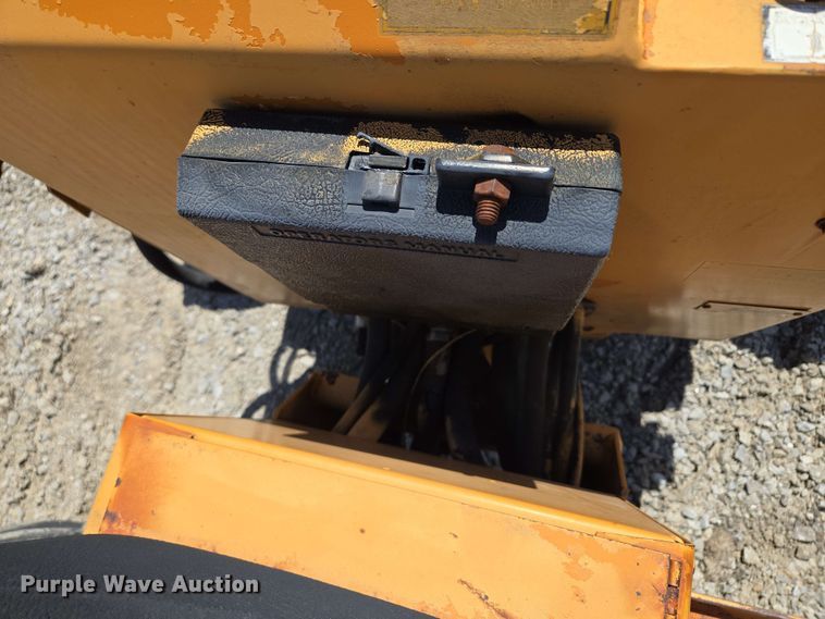 image for item EM7272 1982 Case Maxi Sneaker vibratory cable plow