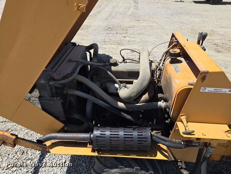 image for item EM7272 1982 Case Maxi Sneaker vibratory cable plow