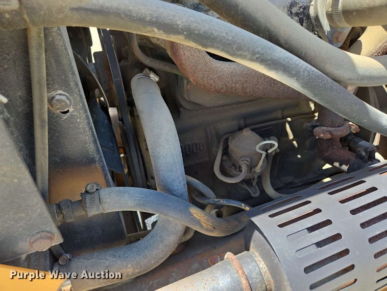 image for item EM7272 1982 Case Maxi Sneaker vibratory cable plow