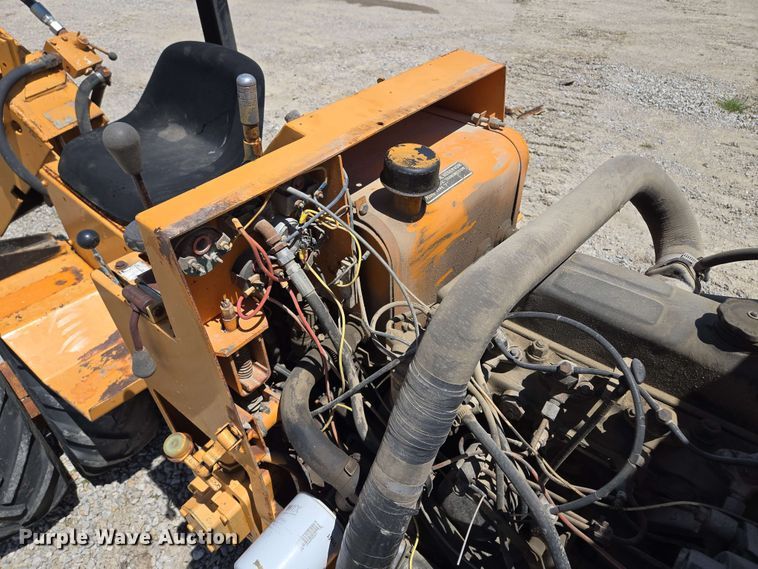 image for item EM7272 1982 Case Maxi Sneaker vibratory cable plow