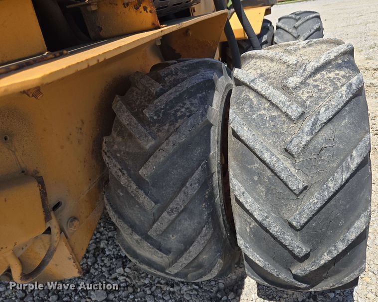 image for item EM7272 1982 Case Maxi Sneaker vibratory cable plow