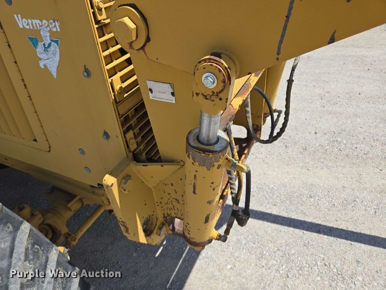 image for item EM7273 1993 Vermeer V4750 vibratory cable plow