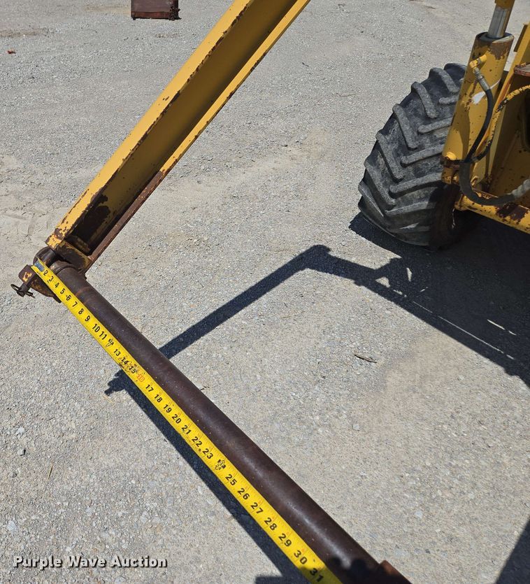 image for item EM7273 1993 Vermeer V4750 vibratory cable plow