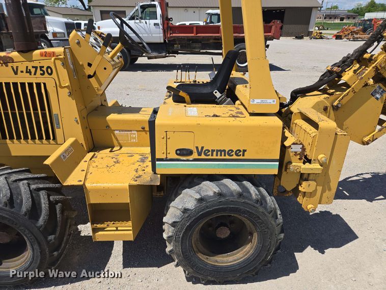 image for item EM7273 1993 Vermeer V4750 vibratory cable plow