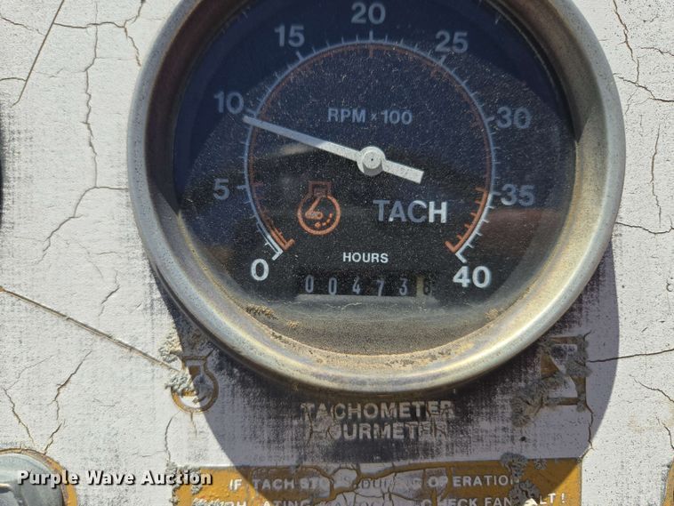 image for item EM7273 1993 Vermeer V4750 vibratory cable plow