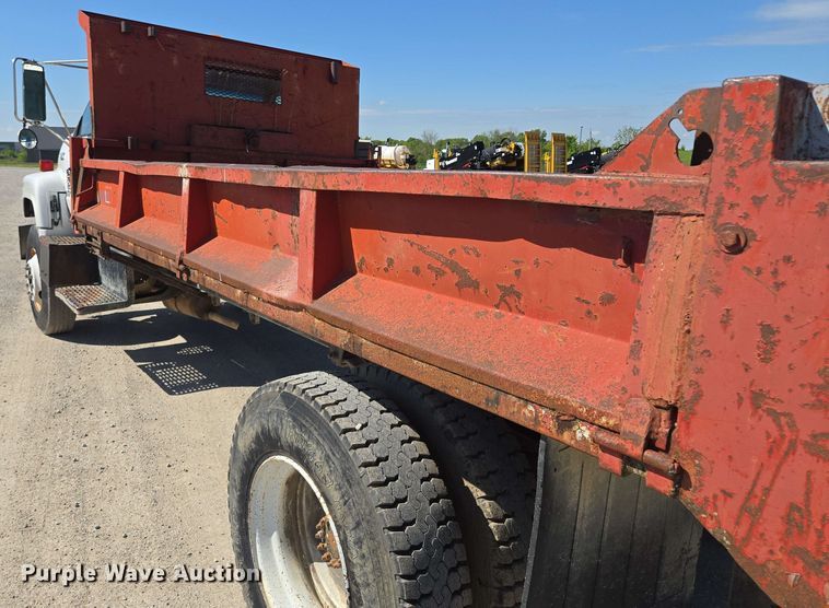 image for item EM7274 1993 Chevrolet C7 dump flatbed truck