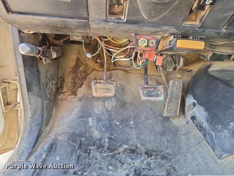 image for item EM7274 1993 Chevrolet C7 dump flatbed truck