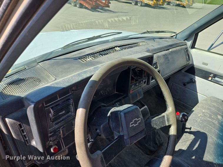 image for item EM7274 1993 Chevrolet C7 dump flatbed truck