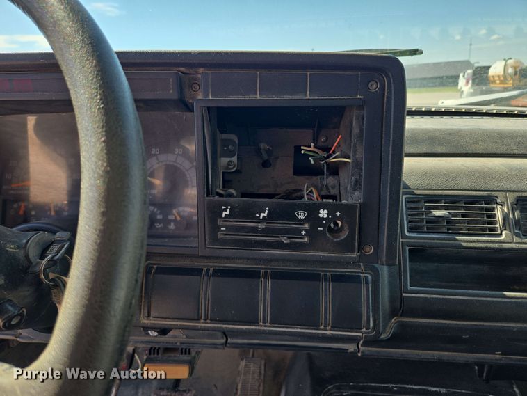 image for item EM7274 1993 Chevrolet C7 dump flatbed truck