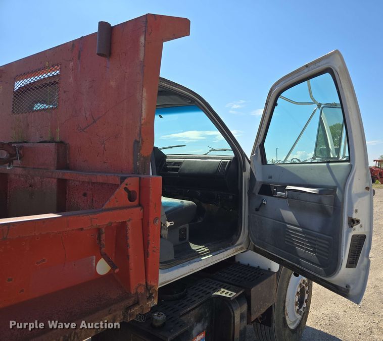 image for item EM7274 1993 Chevrolet C7 dump flatbed truck