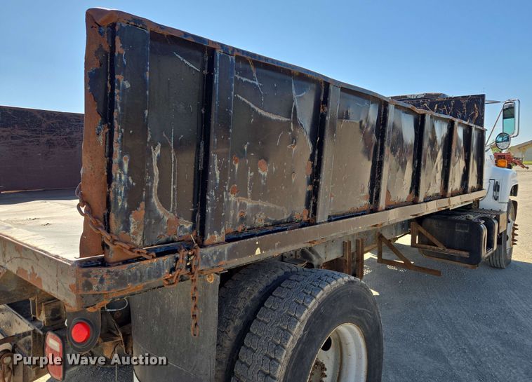 image for item EM7275 1996 GMC TopKick C5500 dump flatbed truck