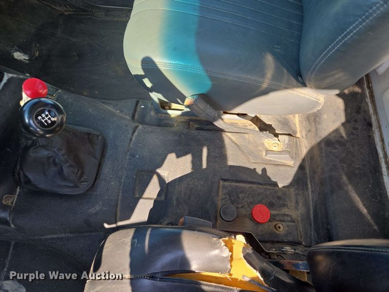 image for item EM7275 1996 GMC TopKick C5500 dump flatbed truck