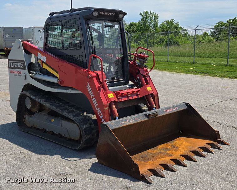 image for item EM7282 2023 Takeuchi TL12R-2 tracked skid steer loader