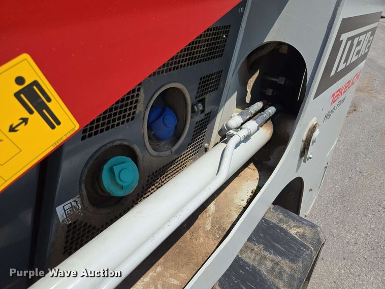 image for item EM7282 2023 Takeuchi TL12R-2 tracked skid steer loader