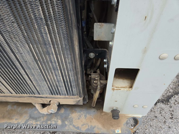 image for item EM7282 2023 Takeuchi TL12R-2 tracked skid steer loader