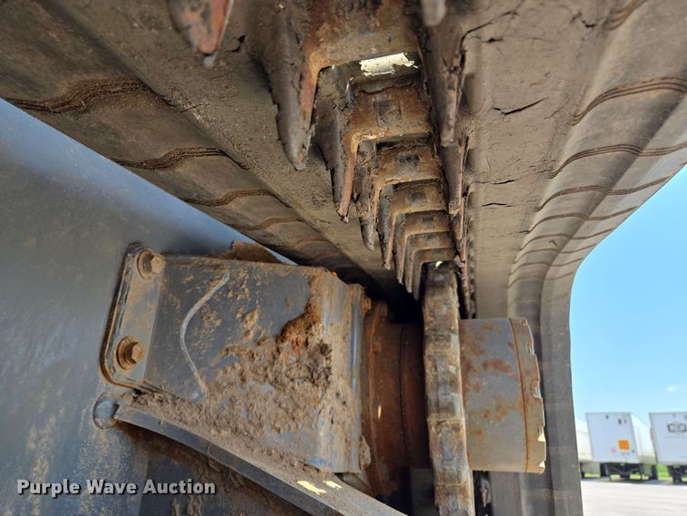 image for item EM7282 2023 Takeuchi TL12R-2 tracked skid steer loader