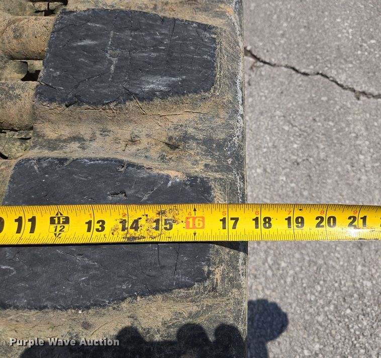 image for item EM7282 2023 Takeuchi TL12R-2 tracked skid steer loader