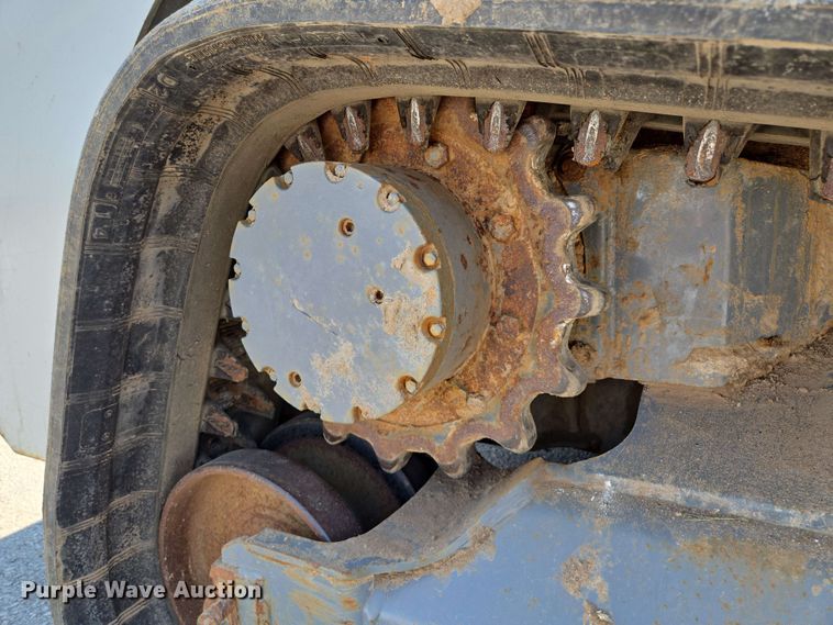 image for item EM7282 2023 Takeuchi TL12R-2 tracked skid steer loader