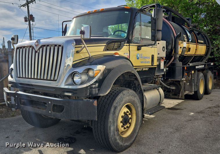 image for item EM7293 2012 International 7500 vacuum truck