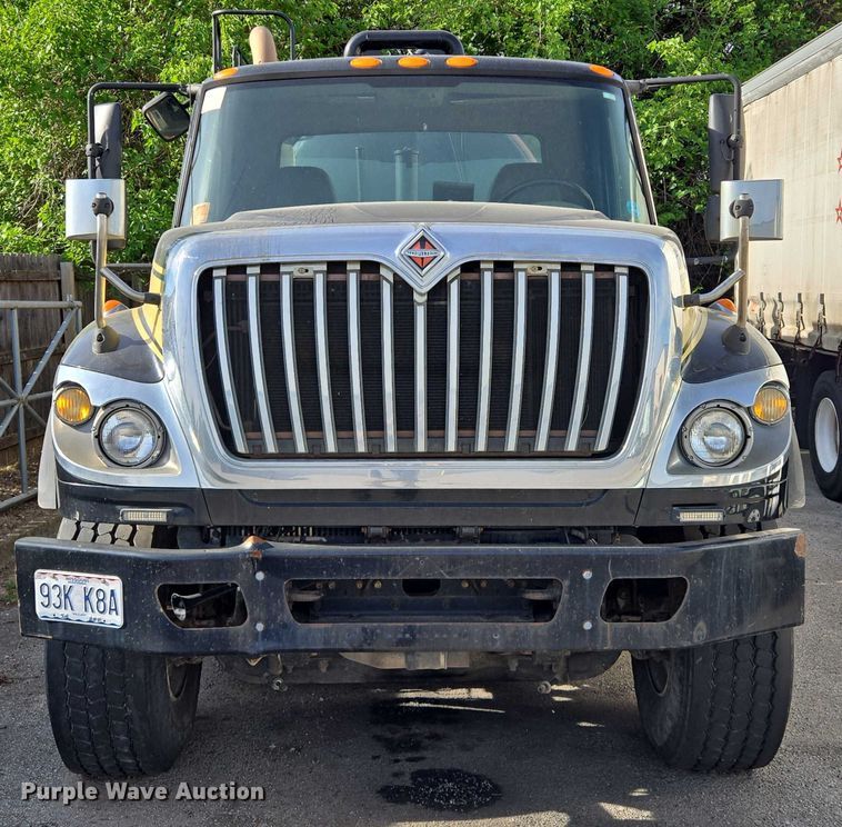 image for item EM7293 2012 International 7500 vacuum truck