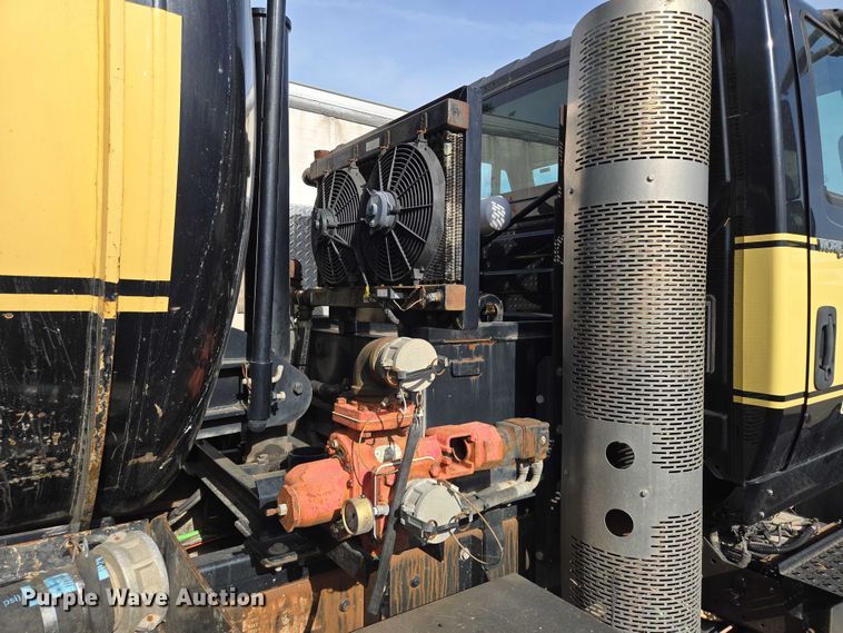 image for item EM7293 2012 International 7500 vacuum truck