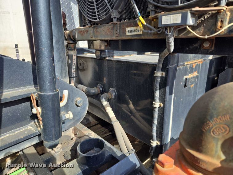 image for item EM7293 2012 International 7500 vacuum truck