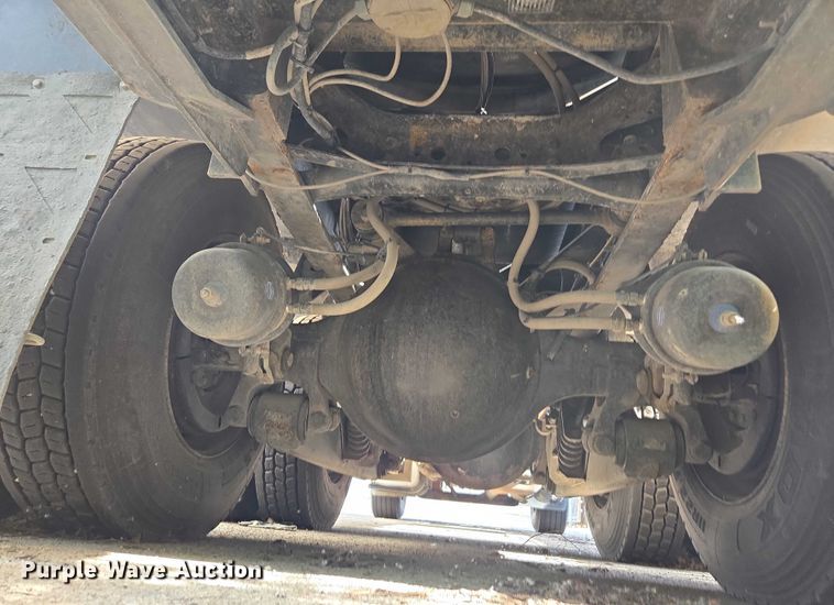 image for item EM7293 2012 International 7500 vacuum truck