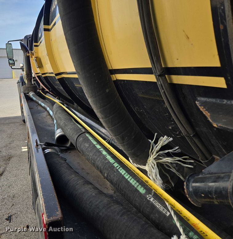 image for item EM7293 2012 International 7500 vacuum truck