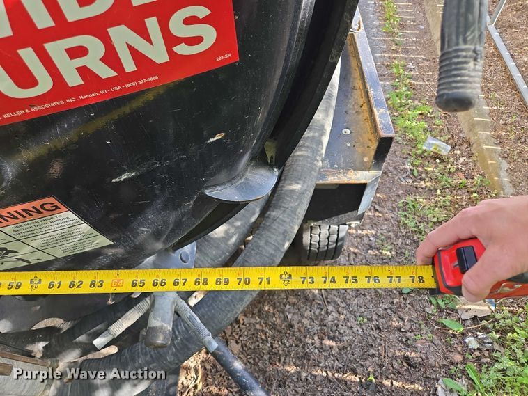 image for item EM7293 2012 International 7500 vacuum truck