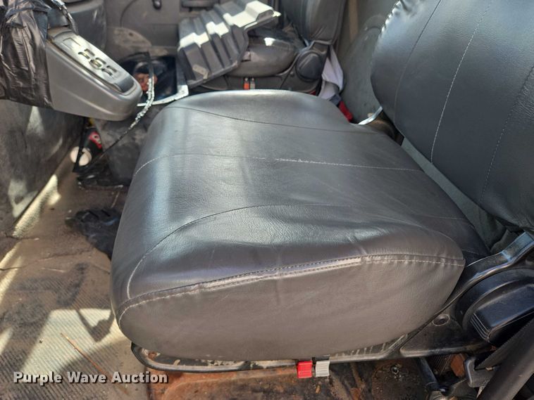 image for item EM7293 2012 International 7500 vacuum truck