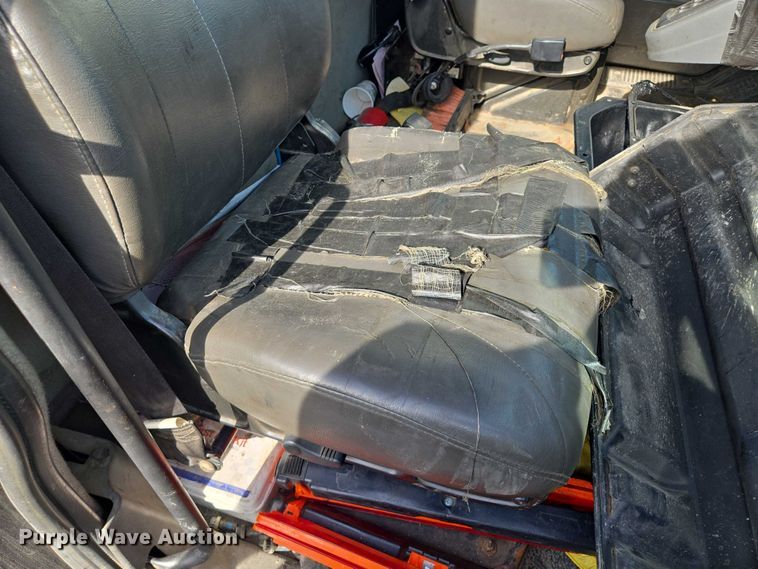 image for item EM7293 2012 International 7500 vacuum truck