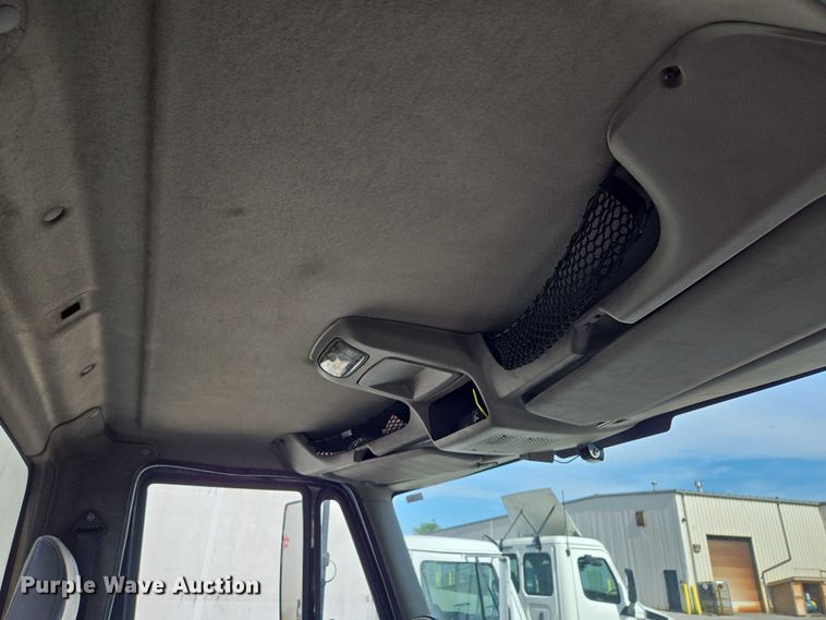 image for item EM7293 2012 International 7500 vacuum truck