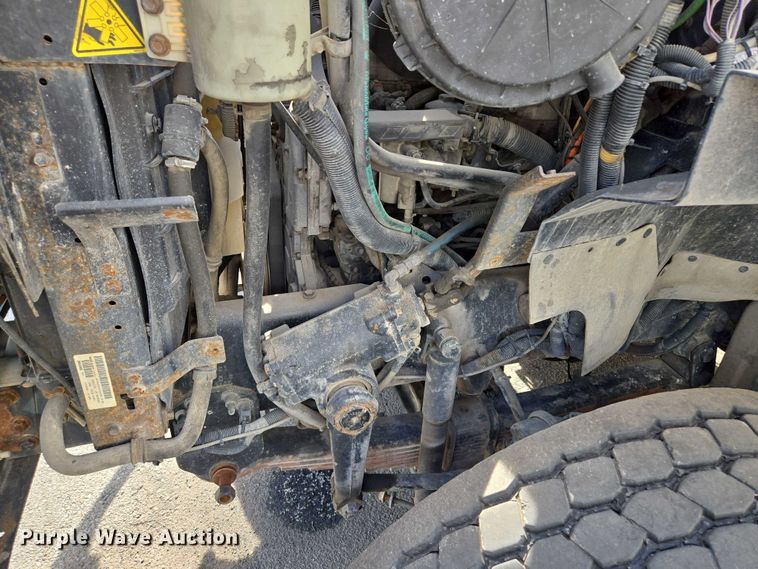 image for item EM7293 2012 International 7500 vacuum truck