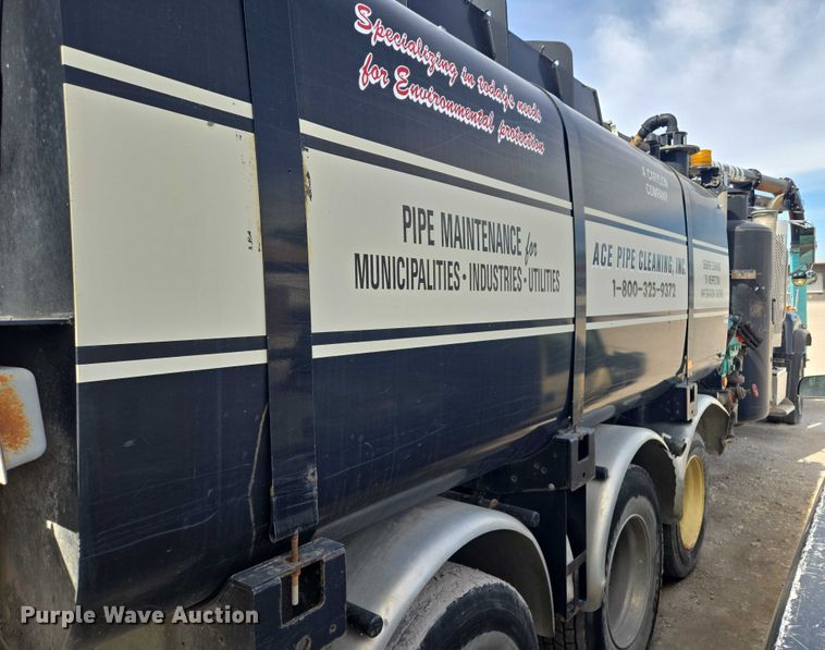 image for item EM7294 2006 International 5500i sewer jetter truck