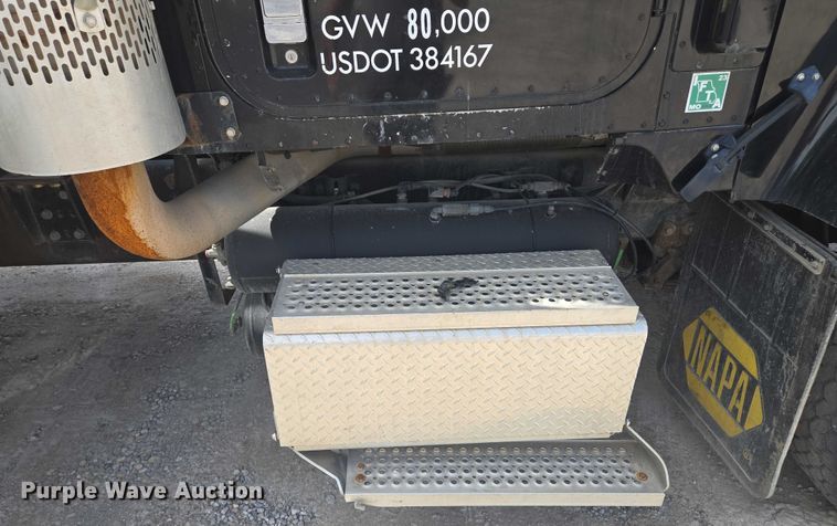 image for item EM7294 2006 International 5500i sewer jetter truck