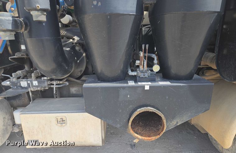 image for item EM7294 2006 International 5500i sewer jetter truck