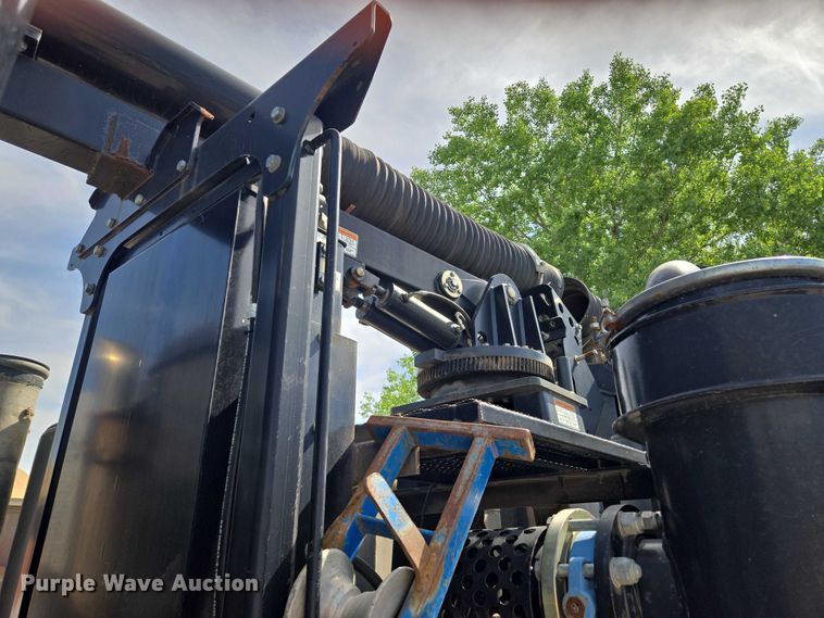 image for item EM7294 2006 International 5500i sewer jetter truck