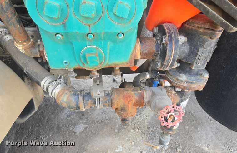 image for item EM7294 2006 International 5500i sewer jetter truck