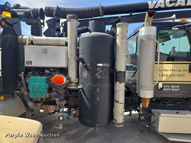 image for item EM7294 2006 International 5500i sewer jetter truck