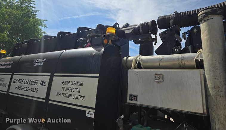 image for item EM7294 2006 International 5500i sewer jetter truck