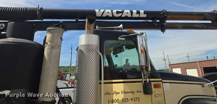 image for item EM7294 2006 International 5500i sewer jetter truck