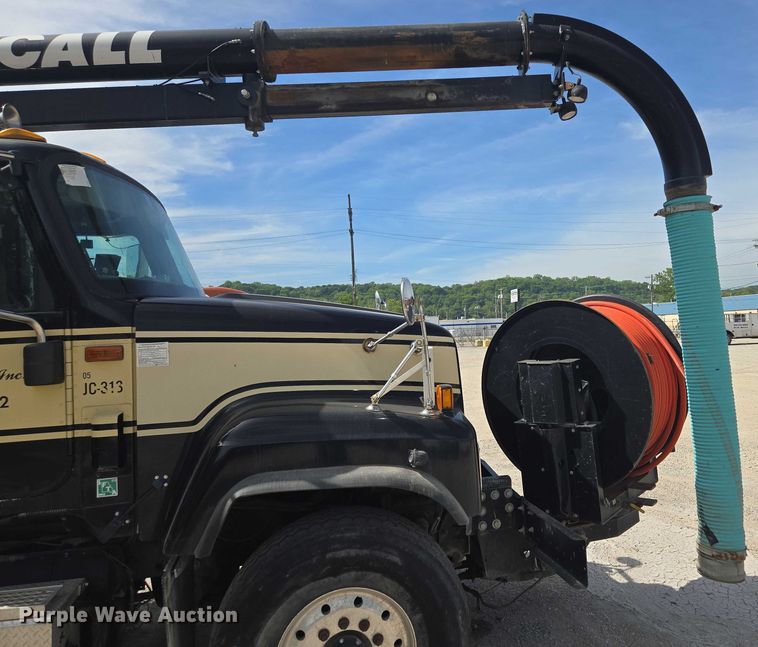image for item EM7294 2006 International 5500i sewer jetter truck