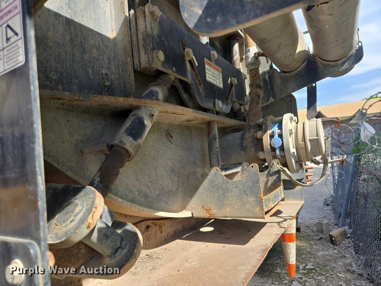 image for item EM7294 2006 International 5500i sewer jetter truck