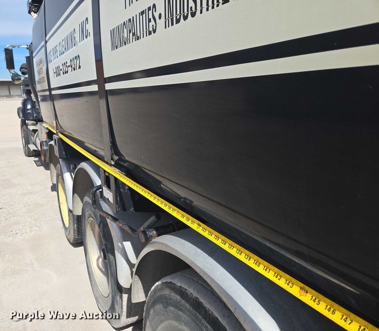 image for item EM7294 2006 International 5500i sewer jetter truck